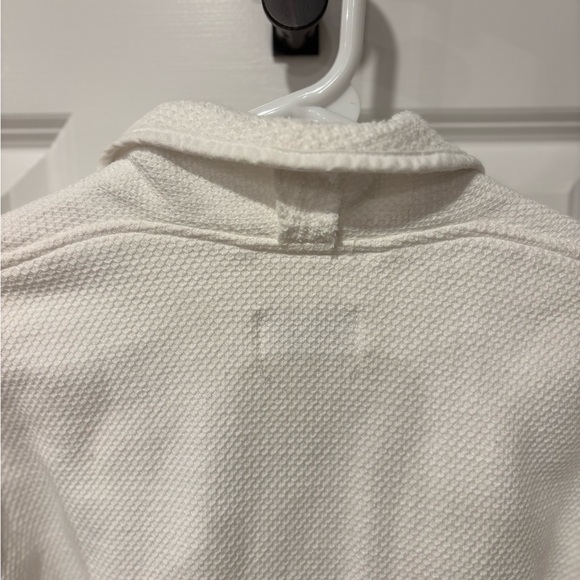 Matouk White Textured Robe - Picture 6 of 6